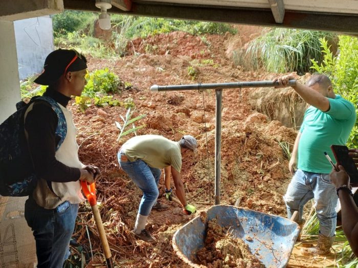 Inspeccionan deslizamiento de tierra en Barriada Fundavico en Nuevo Chorrillo de Arraiján