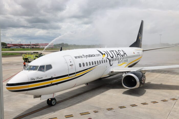 “Rutaca Airlines despega como la más reciente aerolínea venezolana desde el Aeropuerto Internacional de Tocumen.”
