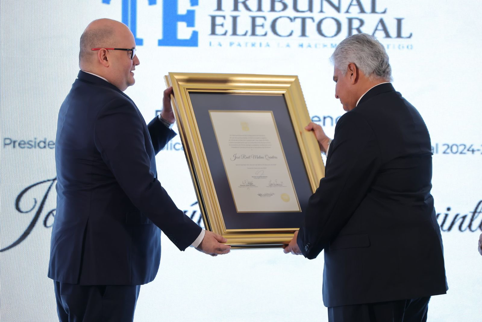 José Raúl Mulino Recibe Credencial como Presidente Electo de Panamá para el Periodo 2024-2029
