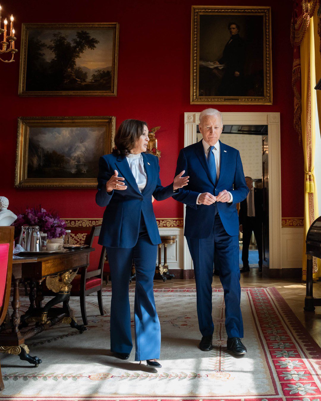 Trump Critica a Biden y Biden Anuncia su Apoyo a Kamala Harris como Candidata Presidencial.