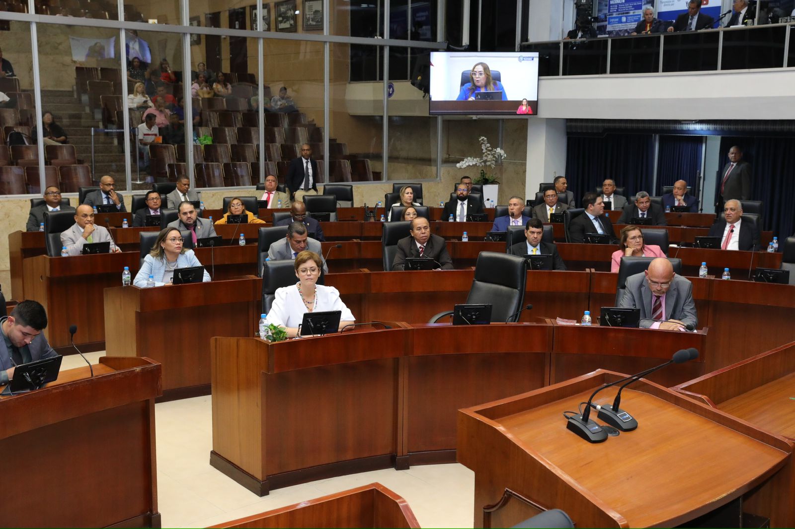 Eligen Comisión de Presupuesto.