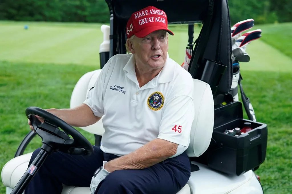 Donald Trump está a salvo luego de un aparente “intento de asesinato” mientras jugaba golf en su campo en Florida.