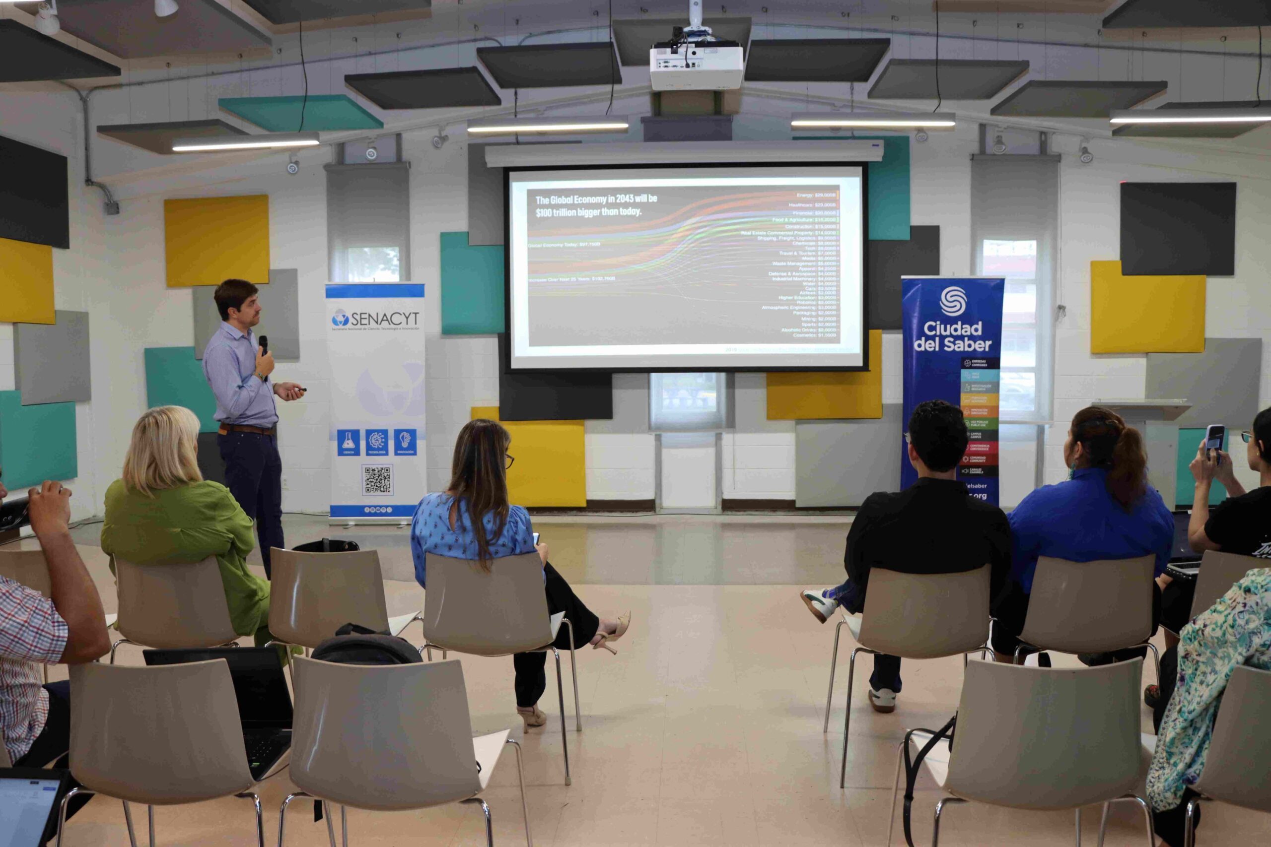 La Senacyt realizó el taller ‘Del laboratorio al mercado: transformando la ciencia en bioemprendimientos