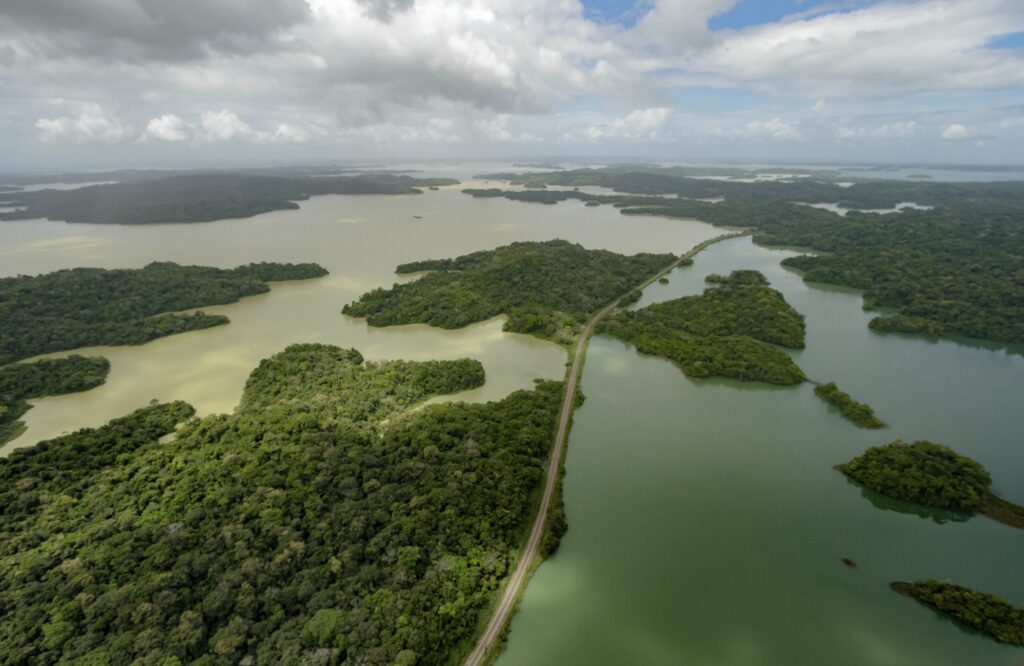 Canal de Panamá inicia actualización ambiental clave para el proyecto del Lago de Río Indio
