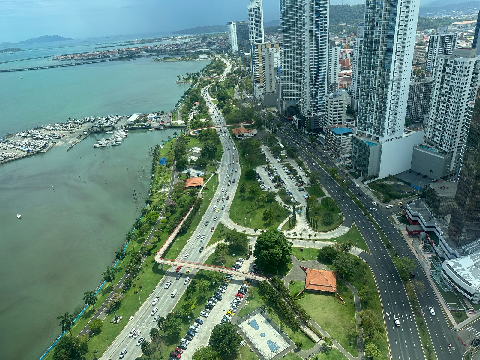 Costa Rica y Panamá: Refugios de Grandes Fortunas en Medio de la Inestabilidad Regional