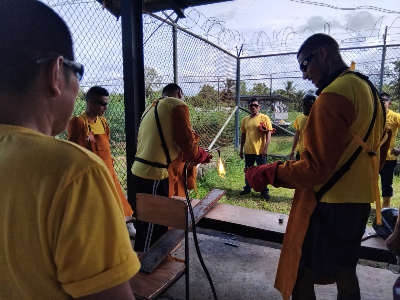 Reclusos de Bocas del Toro se forman en soldadura para su reinserción laboral