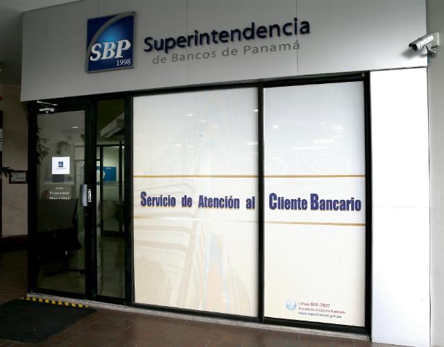 Investigación: Alertan a entidades financieras por posible creación ilegal de sociedades anónimas.