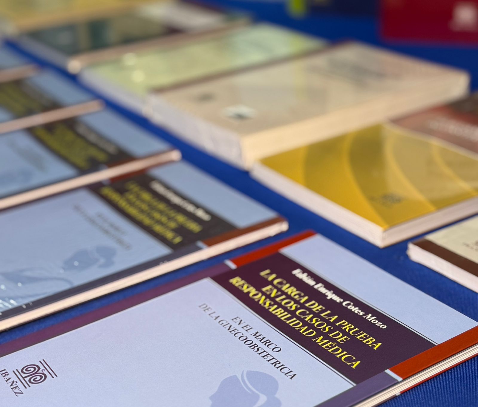 Ibáñez avanza: Editorial anuncia expansión en Panamá y destaca en jornada sobre responsabilidad médica